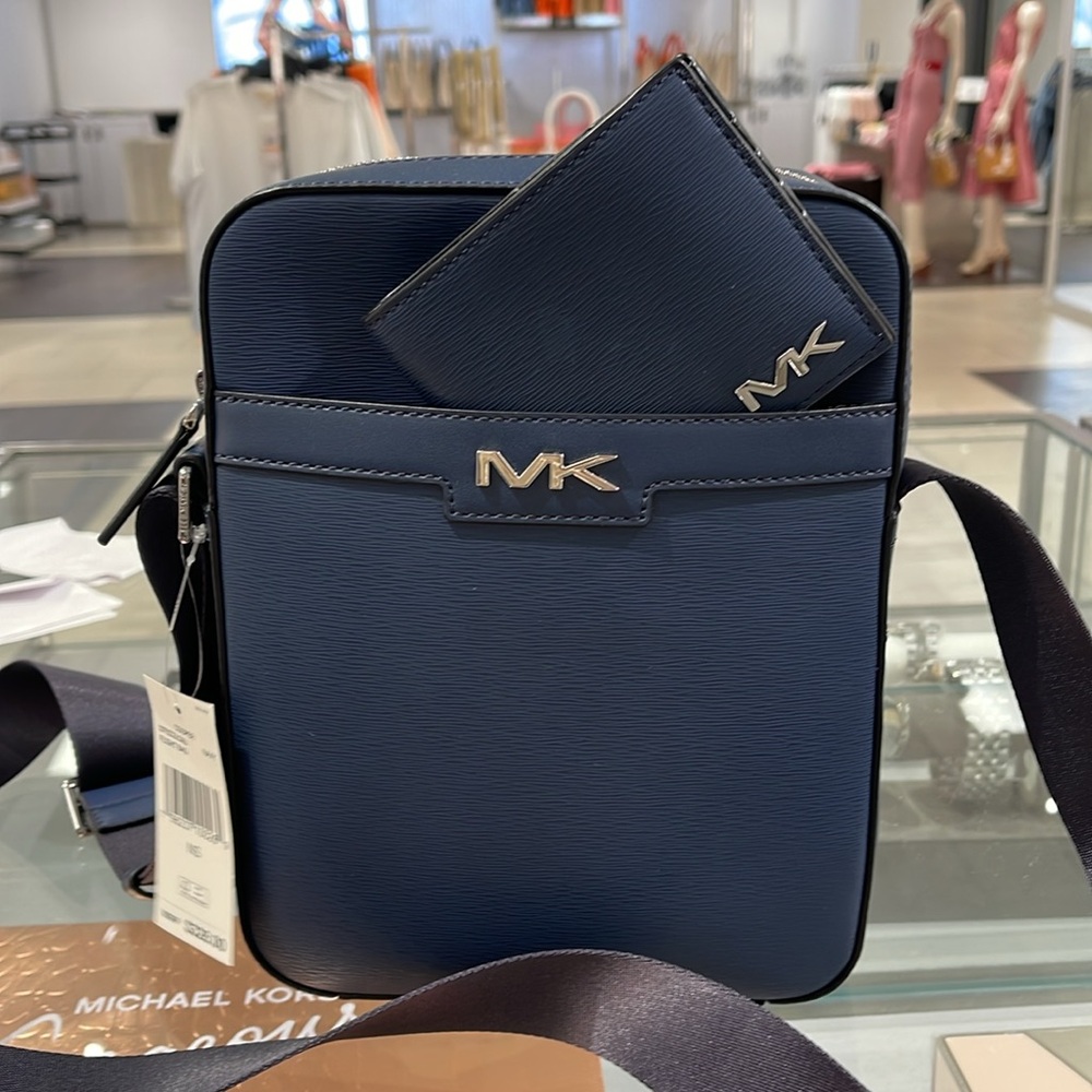 Michael Kors Cooper Flight Crossbody Bag & MK Cooper Billfold Wallet
NWT - Picture 15 of 16
